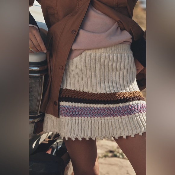 NWT! Anthropologie Maeve Knit Sweater Mini Skirt - Size Medium 🟤 - Picture 3 of 6
